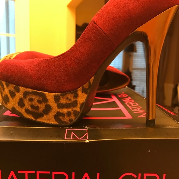 Shoes - Picture 4 of 5